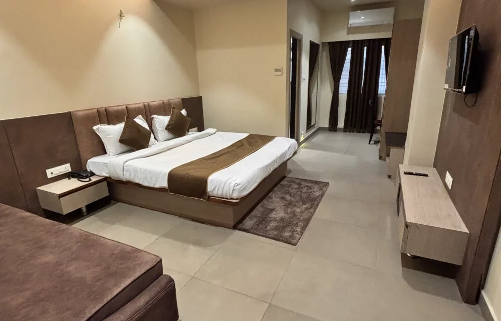 Royal Heritage Inn Super Deluxe Room Image